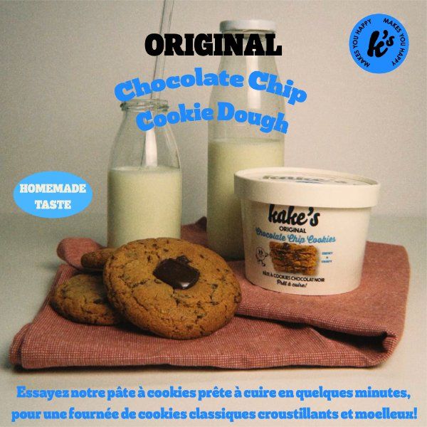 pot pâte à cookies prête à cuire cookies cuits et bouteille de lait logo kakes